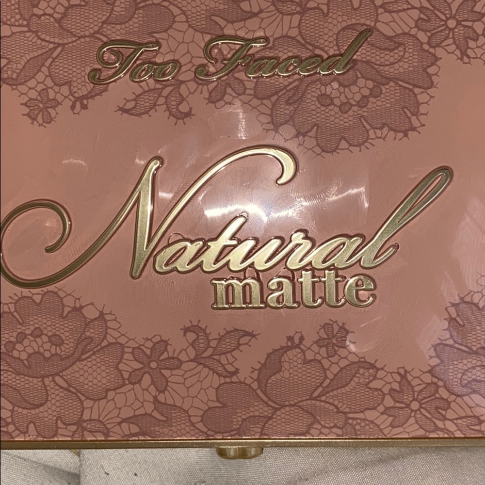 Too faced palette.